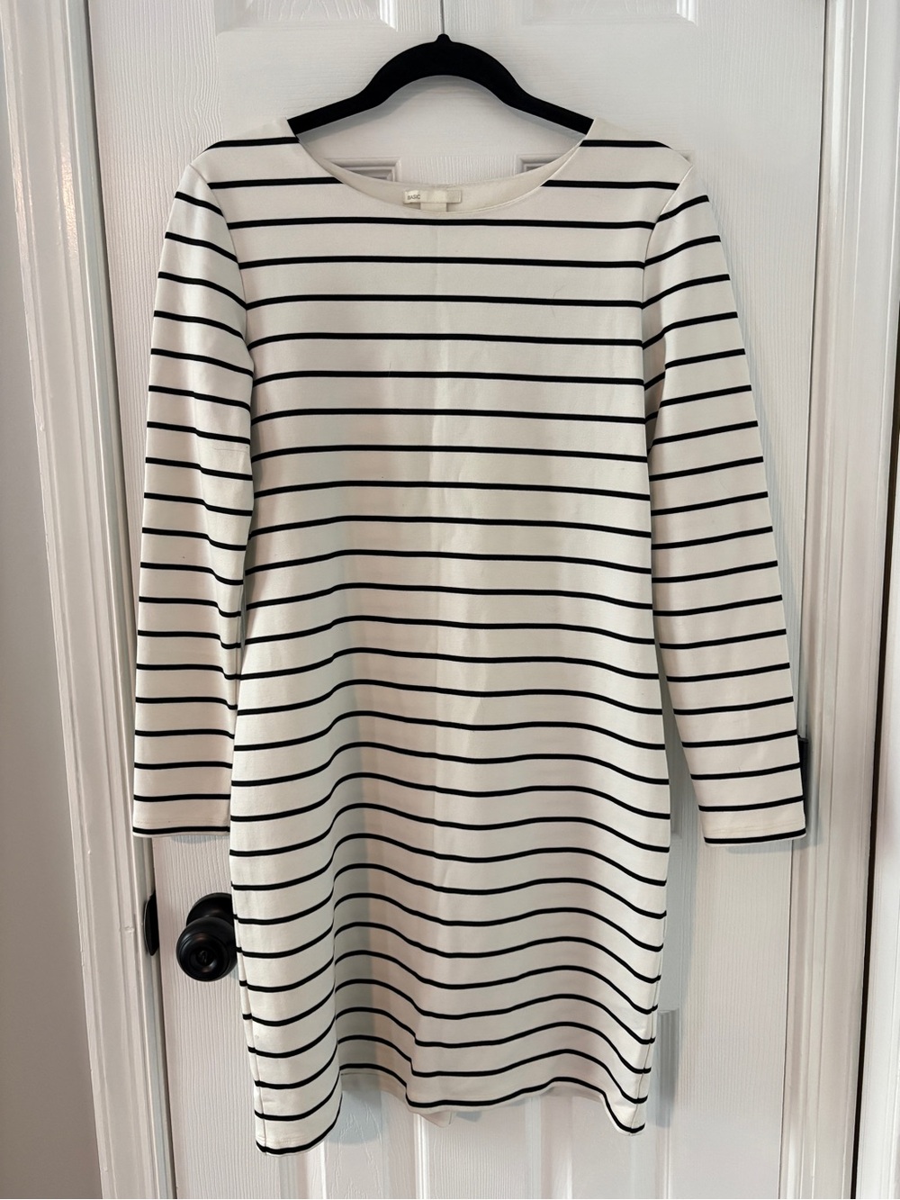 Striped Long Sleeve Shift Dress - White/Black